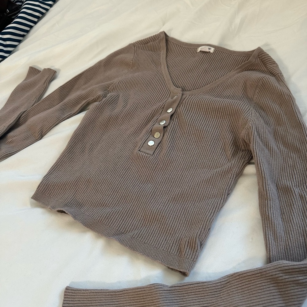 Garage Ribbed Button-Up Top - Picture 4 of 5